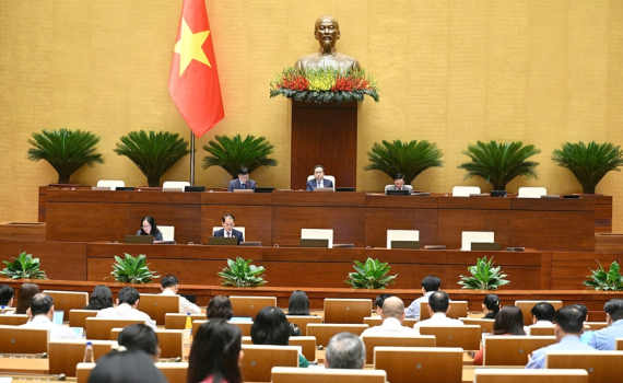 Kỳ họp thứ ch&iacute;n, Quốc hội kh&oacute;a XV: Th&aacute;o gỡ vướng mắc trong đầu tư nh&agrave; ở x&atilde; hội, nh&agrave; ở cho lực lượng vũ trang