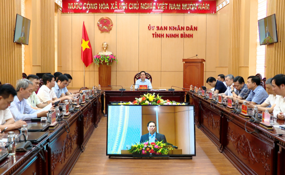 Hội nghị trực tuyến th&uacute;c đẩy động lực tăng trưởng đầu tư c&ocirc;ng năm 2025