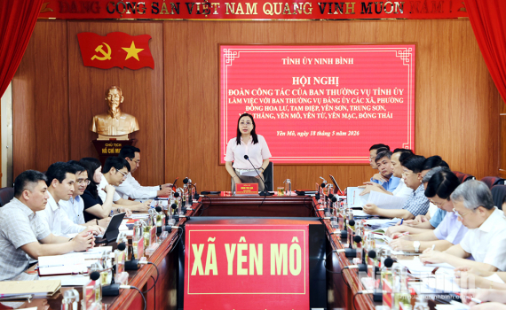 Đo&agrave;n c&ocirc;ng t&aacute;c của Ban Thường vụ Tỉnh ủy l&agrave;m việc với Ban Thường vụ Đảng ủy c&aacute;c x&atilde;, phường thuộc nh&oacute;m 3