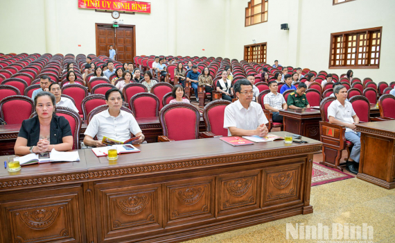 Hội nghị b&aacute;o c&aacute;o vi&ecirc;n Trung ương th&aacute;ng 6/2026