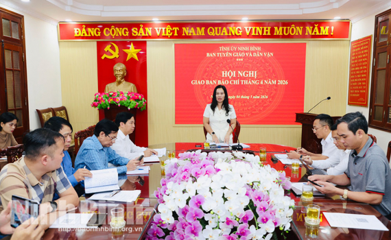 Hội nghị giao ban b&aacute;o ch&iacute; th&aacute;ng 4/2026