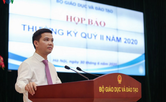 Bộ GDĐT y&ecirc;u cầu d&agrave;nh thời gian cho HS nghỉ h&egrave;, xử l&yacute; nghi&ecirc;m trường vi phạm