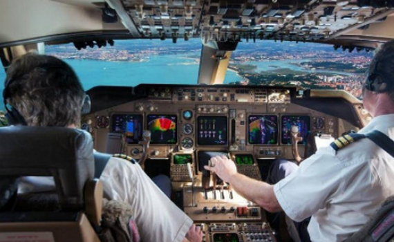 Bộ GTVT y&ecirc;u cầu tạm dừng bay đối với c&aacute;c phi c&ocirc;ng quốc tịch Pakistan