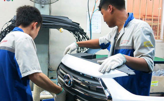 Bộ T&agrave;i ch&iacute;nh tr&igrave;nh Ch&iacute;nh phủ Nghị định giảm 50% ph&iacute; trước bạ cho &ocirc; t&ocirc;