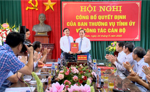 C&ocirc;ng bố Quyết định của BTV Tỉnh ủy về c&ocirc;ng t&aacute;c c&aacute;n bộ tại Kim Sơn