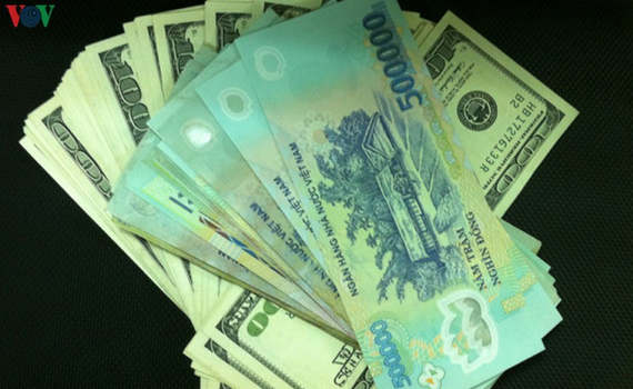 Gi&aacute; USD quay đầu giảm, hiện ở mức 23.090 - 23.300 VND/USD