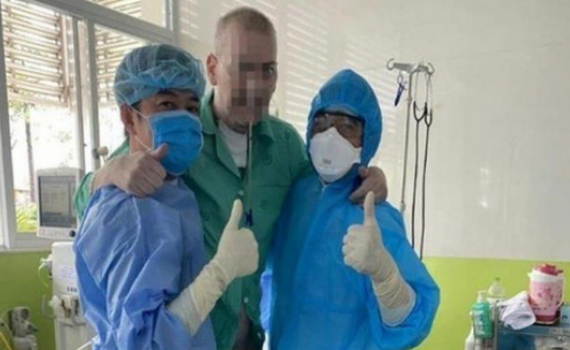 "Nếu t&iacute;ch cực, phi c&ocirc;ng người Anh c&oacute; thể trở lại buồng l&aacute;i"