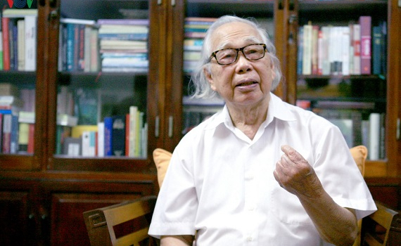 Nh&agrave; b&aacute;o Phan Quang: &ldquo;T&ocirc;i để nghề b&aacute;o ngập lụt cuộc đời t&ocirc;i&rdquo;