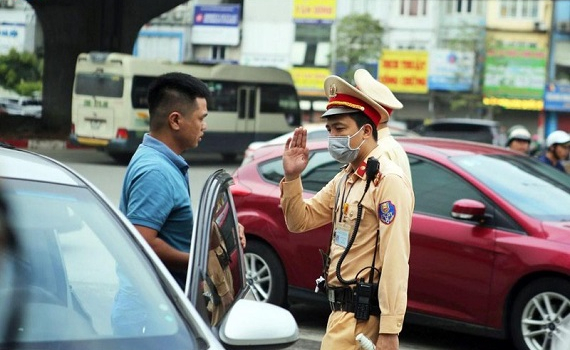 Sau 1 th&aacute;ng triển khai: C&oacute; tiếp tục tổng kiểm so&aacute;t giao th&ocirc;ng?