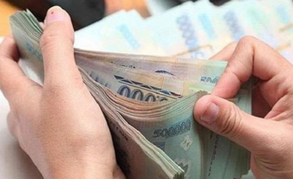 Tiền lương của c&aacute;n bộ, c&ocirc;ng chức sẽ kh&ocirc;ng tăng từ 1/7/2020