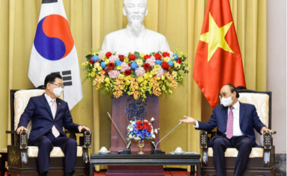 Chủ tịch nước tiếp Bộ trưởng Ngoại giao H&agrave;n Quốc Chung Eui Yong