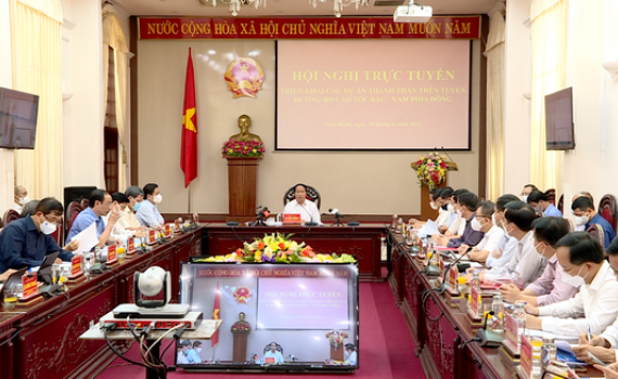 Đẩy nhanh tiến độ cao tốc Bắc - Nam ph&iacute;a Đ&ocirc;ng