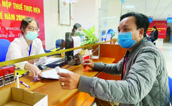 Gia hạn hơn 21.000 tỷ đồng tiền thuế, tiền thu&ecirc; đất cho doanh nghiệp