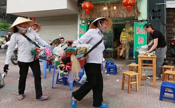 Hỗ trợ khẩn cấp lao động phi ch&iacute;nh thức