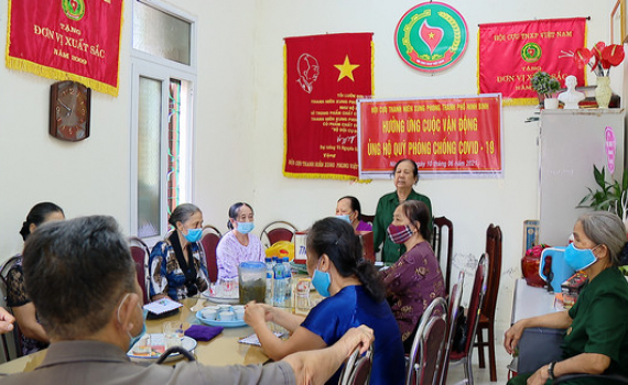 Hội cựu TNXP TP. Ninh B&igrave;nh ủng hộ quỹ ph&ograve;ng, chống dịch Covid-19