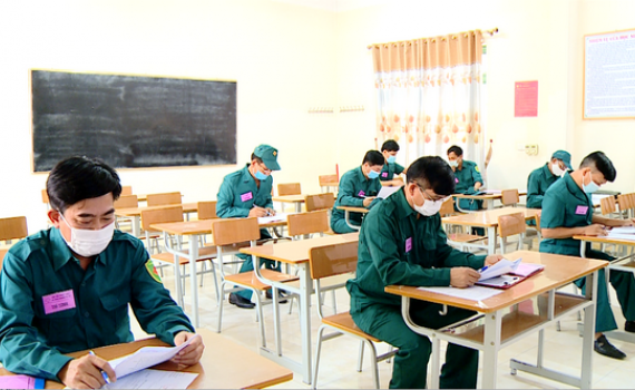 Hội thi ph&aacute;p luật về D&acirc;n qu&acirc;n tự vệ TP Ninh B&igrave;nh v&agrave; huyện Y&ecirc;n Kh&aacute;nh