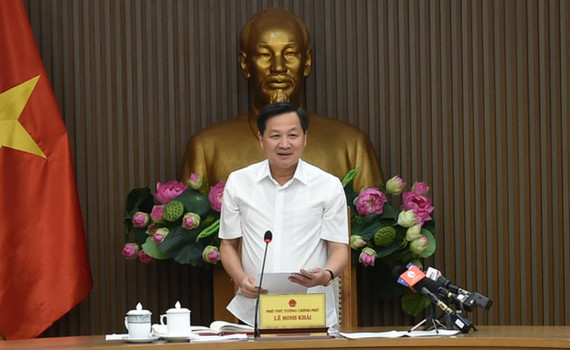 Chưa tăng học ph&iacute;, kiểm so&aacute;t chặt gi&aacute; s&aacute;ch gi&aacute;o khoa