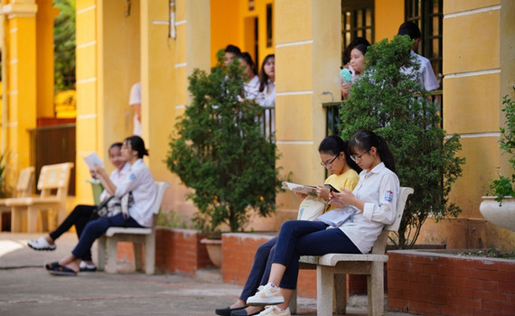 Giảm &aacute;p lực cho học sinh trước kỳ thi