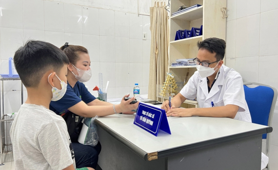 Cong vẹo cột sống - nguy cơ với sức khỏe trẻ em