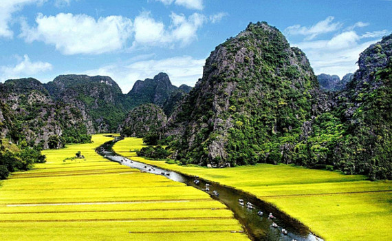 Tạo &ldquo;c&uacute; h&iacute;ch&rdquo; cho du lịch Hoa Lư cất c&aacute;nh 