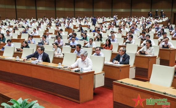 Quốc hội th&ocirc;ng qua Nghị quyết về ph&ecirc; chuẩn quyết to&aacute;n ng&acirc;n s&aacute;ch nh&agrave; nước năm 2020