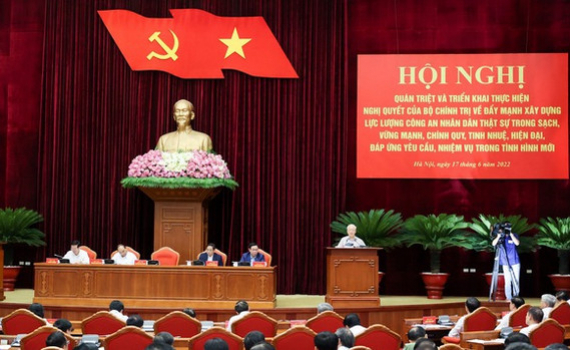 X&acirc;y dựng lực lượng C&ocirc;ng an nh&acirc;n d&acirc;n thật sự trong sạch, vững mạnh to&agrave;n diện