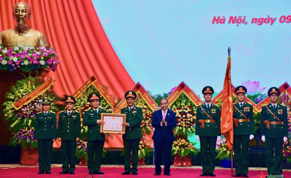 Chủ tịch nước Nguyễn Xu&acirc;n Ph&uacute;c dự Lễ kỷ niệm 40 năm truyền thống Binh đo&agrave;n 11