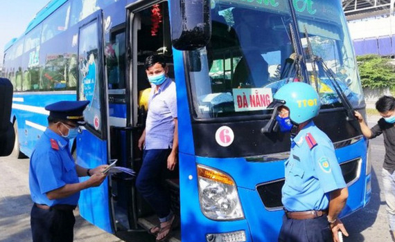 Tăng cường kiểm tra xe vận tải vi phạm trong m&ugrave;a cao điểm du lịch
