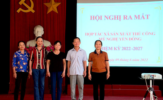 Th&agrave;nh lập HTX sản xuất thủ c&ocirc;ng mỹ nghệ Yến Đ&ocirc;ng tại x&atilde; X&iacute;ch Thổ