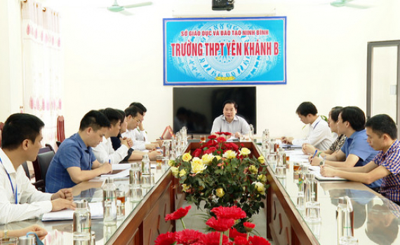 Đồng ch&iacute; Ph&oacute; Chủ tịch Thường trực UBND tỉnh kiểm tra c&ocirc;ng t&aacute;c chuẩn bị kỳ thi tuyển sinh lớp 10 THPT