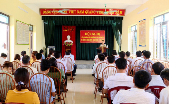 Đại biểu HĐND tỉnh tiếp x&uacute;c cử tri huyện Y&ecirc;n M&ocirc;