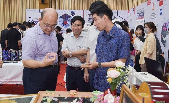 &ldquo;Mục sở thị&rdquo; 300 s&aacute;ng tạo khoa học đột ph&aacute; của sinh vi&ecirc;n B&aacute;ch khoa