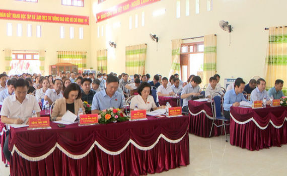 Đo&agrave;n Đại biểu Quốc hội tỉnh tiếp x&uacute;c cử tri huyện Y&ecirc;n M&ocirc;