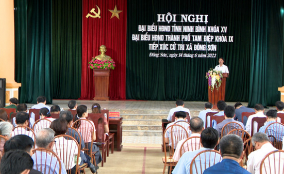 Đại biểu HĐND tỉnh tiếp x&uacute;c cử tri th&agrave;nh phố Tam Điệp