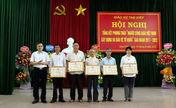 Người C&ocirc;ng gi&aacute;o th&agrave;nh phố Tam Điệp x&acirc;y dựng v&agrave; bảo vệ Tổ quốc