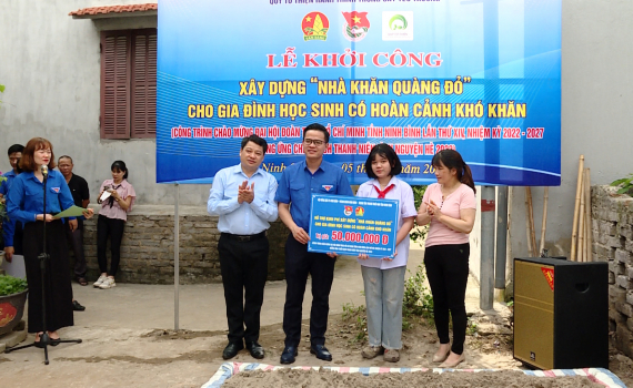 Th&agrave;nh đo&agrave;n Ninh B&igrave;nh khởi c&ocirc;ng x&acirc;y dựng nh&agrave; khăn qu&agrave;ng đỏ