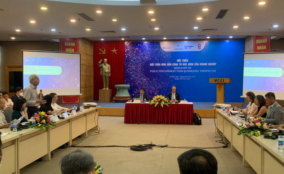 Ho&agrave;n thiện khung ph&aacute;p l&yacute; để DN tham gia đấu thầu c&ocirc;ng tại địa phương