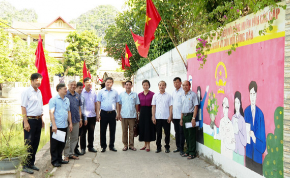 Ra mắt m&ocirc; h&igrave;nh "Đường cờ CCB tự quản" tại x&atilde; Trường Y&ecirc;n