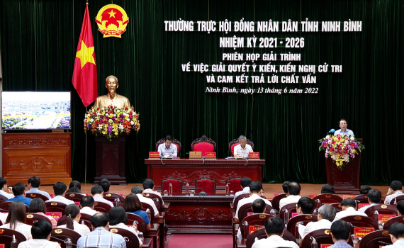 Phi&ecirc;n giải tr&igrave;nh về việc giải quyết &yacute; kiến, kiến nghị của cử tri v&agrave; cam kết trả lời chất vấn