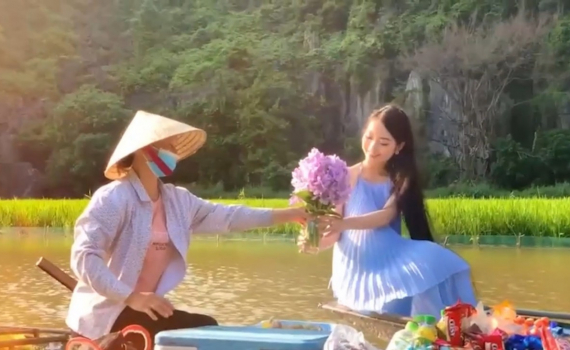 &Aacute; hậu Ho&agrave;ng Thị Hải Yến: Lan tỏa th&ocirc;ng điệp du lịch xanh của Ninh B&igrave;nh