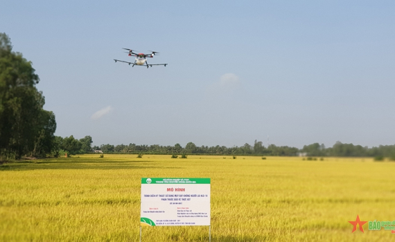 Đẩy mạnh ứng dụng khoa học, c&ocirc;ng nghệ th&uacute;c đẩy chuyển đổi số trong sản xuất n&ocirc;ng nghiệp