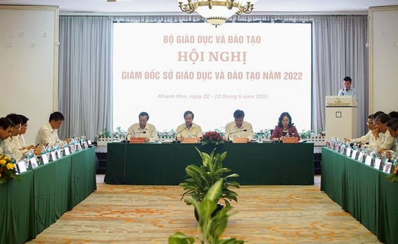 Lựa chọn s&aacute;ch gi&aacute;o khoa phải t&ocirc;n trọng tối đa &yacute; kiến chuy&ecirc;n m&ocirc;n của cơ sở