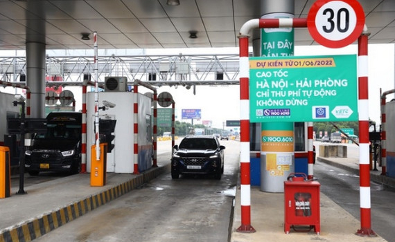 Từ 1-8, triển khai thu ph&iacute; điện tử đồng bộ tr&ecirc;n to&agrave;n quốc