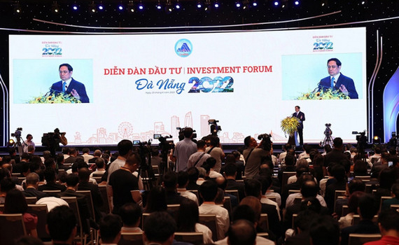 Thủ tướng Ch&iacute;nh phủ Phạm Minh Ch&iacute;nh dự Diễn đ&agrave;n đầu tư Đ&agrave; Nẵng năm 2022