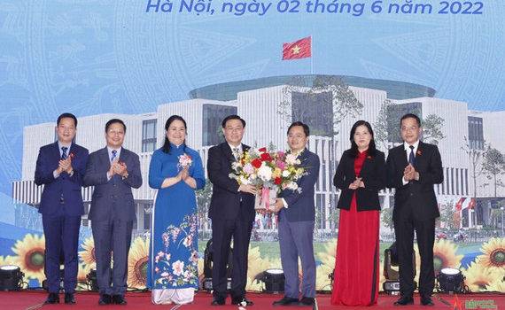 Chủ tịch Quốc hội gặp mặt Nh&oacute;m đại biểu Quốc hội trẻ