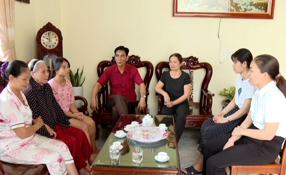 Gia đ&igrave;nh 4 thế hệ ở x&atilde; Đồng Hướng, huyện Kim Sơn chung sống hạnh ph&uacute;c