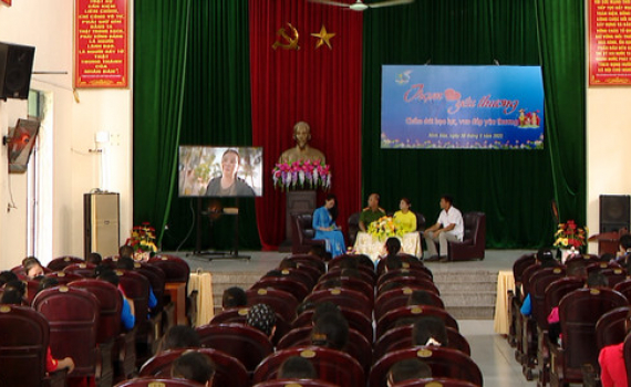 Giao lưu &ldquo;Trạm y&ecirc;u thương&rdquo; tại x&atilde; Ninh H&ograve;a, huyện Hoa Lư