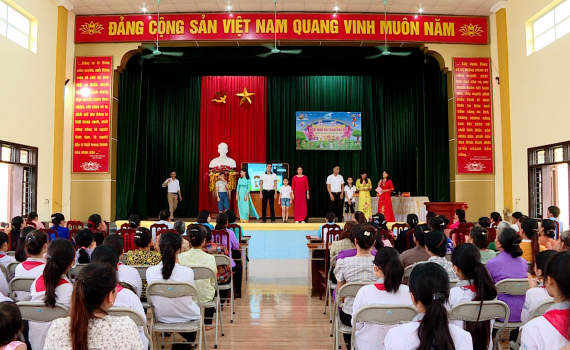 Hội LHPN huyện Y&ecirc;n Kh&aacute;nh tổ chức chương tr&igrave;nh giao lưu &ldquo;Ng&ocirc;i nh&agrave; an to&agrave;n cho trẻ&rdquo;