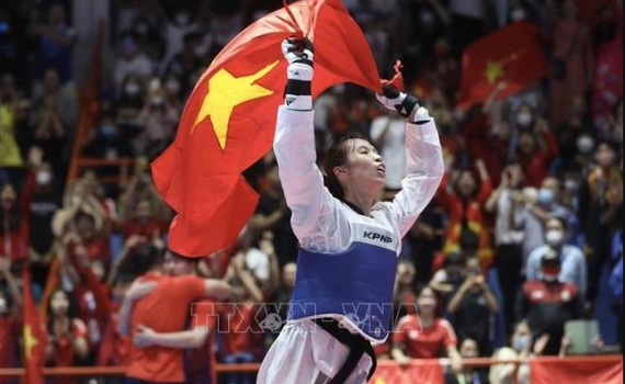 Nữ v&otilde; sĩ Việt Nam tạo "địa chấn" khi đ&aacute;nh bại đương kim v&ocirc; địch Taekwondo thế giới