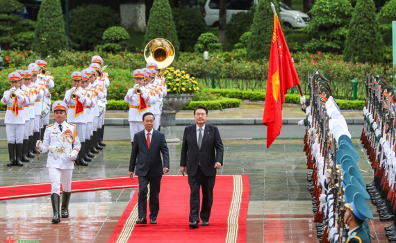 Chủ tịch nước V&otilde; Văn Thưởng chủ tr&igrave; lễ đ&oacute;n Tổng thống H&agrave;n Quốc thăm cấp Nh&agrave; nước tới Việt Nam